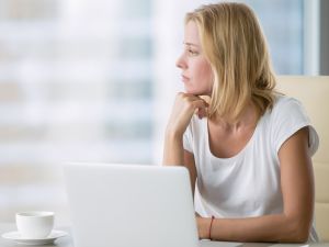 مخاطر الوحدة والعزلة الاجتماعية على الصحة النفسية