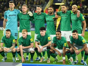 Newcastle players pose for the team photo prior to the UEFA Champions League Group F football match between BVB Borussia Dortmund and Newcastle United FC in Dortmund, western Germany on November 7, 2023. (Photo by INA FASSBENDER / AFP)