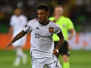 Manchester United's English striker Jadon Sancho controls the ball during the UEFA Europa League group E football match between Sheriff and Manchester United at Zimbru stadium in Chisinau on September 15, 2022. (Photo by Daniel MIHAILESCU / AFP)
