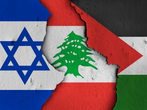 French defense minister urges restraint in Lebanon-Israel border tensions. (Hapelinium/ Shutterstock)
