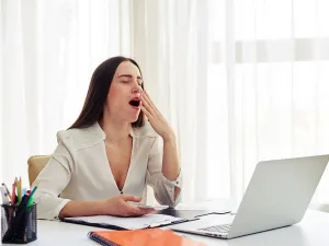 مخاطر قلة النوم ونصائح للحصول على نوم جيد 