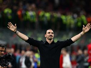 زلاتان إبراهيموفيتش (Photo by GABRIEL BOUYS / AFP)