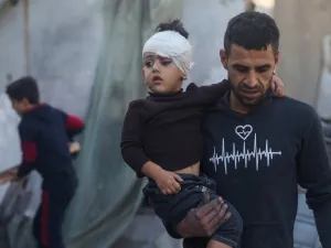  الاحتلال يسعى لتحويل النزوح الداخلي إلى هجرة عبر دفع المواطنين للجوء إلى رفح 