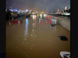 لبنان يغرق بفعل الامطار الغزيرة