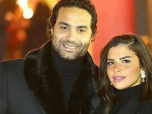 كريم فهمي و زوجته
