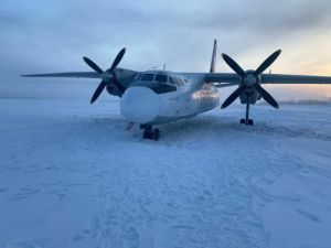 Russian aircraft landed on Frozen river
