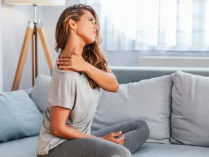 طبيب البوابة: أسباب آلام الكتف وطرق علاجها
