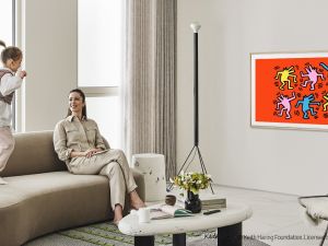 سامسونج تُتيح عرض مجموعة الفنان الأسطوري كيث هارينغ في تلفزيون The Frame