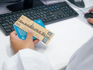 دو تكشف عن شريحة اتصال مجانية وصديقة للبيئة لزوّار دولة الإمارات 