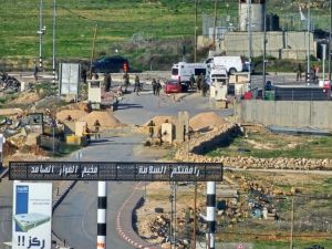 عملية دهس جنود اسرائيليين على مدخل مخيم الفوار جنوب مدينة الخليل