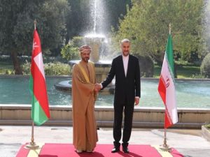 وزير الخارجية العماني في طهران