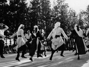 الدبكة الفلسطينية