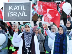  الشرطة داهمت مواقع في 8 أقاليم للقبض على المشتبه بهم من الموساد
