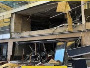 المطعم قيد الانشاء والانفجار نتيجة خلل في انبوبة غاز واكدت التقارير عدم وقوع إصابات
