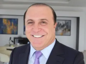 بيشرو دزيي ذراع الموساد قتل مع صديقه وابنته 
