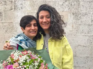  «إكس» للصحافيتين نيلوفر حامدي وإلهه محمدي بعد إطلاق سراحهما