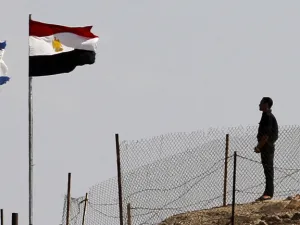 هل تشكل مصر حكومة حرب