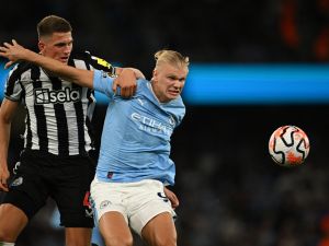 موعد مباراة مانشستر سيتي ونيوكاسل يونايتد في الدوري الإنجليزي 2023-24 والقنوات الناقلة