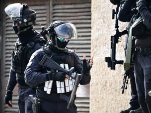 Palestinians 