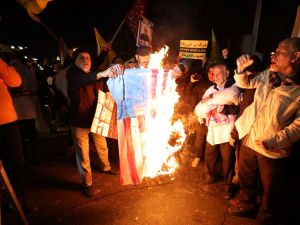 US and UK carry out strikes against Yemen Houthis, sparking fears of wider war in Yemen and region. (Atta Kenare/ AFP)