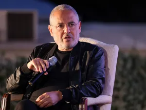 كامل تفاصيل تعاون إيلي صعب مع هيئة الترفيه  في موسم الرياض