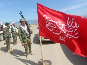 مقاتلون عراقيون من الحشد الشعبي