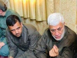 ابو تقوى الذي لقي حتفه اليوم في صورة ارشيفية الى جانب زعيم الحشد الشعبي ابو مهدي المهندس الذي قتل قبل 4 سنوات
