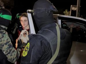 أسيرة إسرائيلية تم تحريرها في صفقة التبادل الماضية بين حماس وإسرائيل