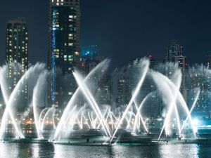 أفضل 5 مطاعم مطلة على نافورة دبي مع العناوين