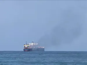 استهداف سفينة بريطانية في البحر الأحمر