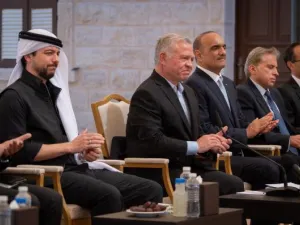 الملك عبدالله الثاني يتحدث عن تفاصيل عملية الإنزال الجوي
