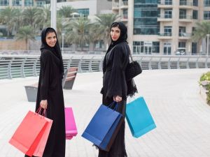دليل محلات عبايا مول دبي: الخدمات والعنوان والمواعيد