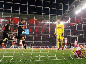دياز يسجل هدفا مميزا لريال مدريد (Photo by Odd ANDERSEN / AFP)