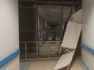 مستشفى الصداقة تعرض لقصف إسرائيلي 