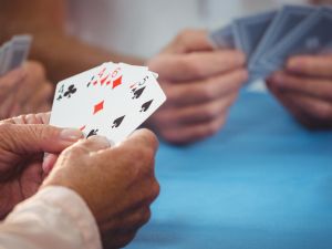 لعبة الورق الهاند: القوانين وكيفية اللعب