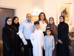 الملكة رانيا برفقة عائلة وائل الدحدوح