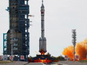 مركبة فضائية لحظة الإنطلاق