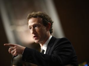Meta CEO Mark Zuckerberg apologizes to parents of dead children victims of online exploitation in Senate hearing. (Mark Zuckerberg/ AFP)