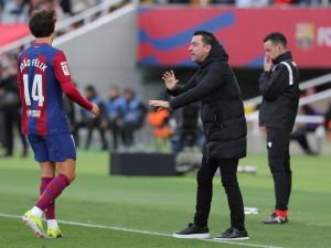 تشافي برشلونة يحقق ثاني أفضل سلسلة بدون هزيمة بعد رباعية خيتافي