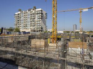 عزيزي للتطوير تُنجز 11% من مشروعها واحة الشاطئ