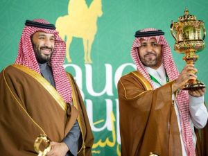 الأمير محمد بن سلمان يتوج شرف الحريري