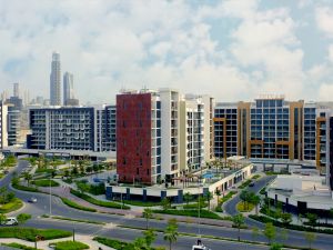 عزيزي للتطوير تُبرم شراكة مع شركة "أميريك" في إطار المرحلة الرابعة من مشروع ريفييرا