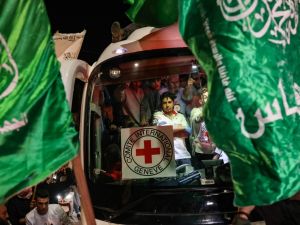 صفقة تبادل الأسرى المقترحة في باريس قد تمتد إلى 142 يوما