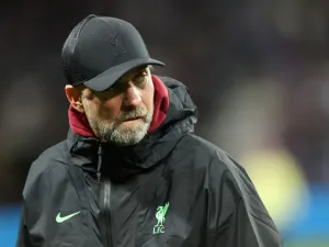 Liverpool's German manager Jurgen Klopp looks on during the UEFA Europa League Group E football match between Toulouse FC (TFC) and Liverpool at the Stadium de Toulouse, in Toulouse, southwestern France on November 9, 2023. (Photo by Charly TRIBALLEAU / AFP)