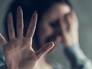  المشتكية طلبت وجبة طعام من مطعم صيني في منتصف الليل