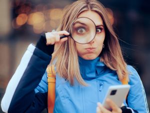 10 نصائح تساعدك على التوقف عن ملاحقة شريكك السابق