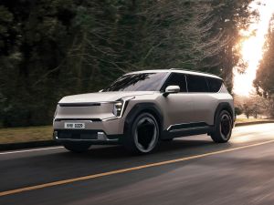 اختيار كيا EV9 كواحدة من السيارات الثلاثة الأوائل في العالم والمرشحة ضمن فئتين من جوائز السيارات العالمية لعام 2024