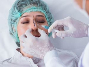 أفضل دكتور تجميل أنف في دبي: 13 طبيب ننصحك به