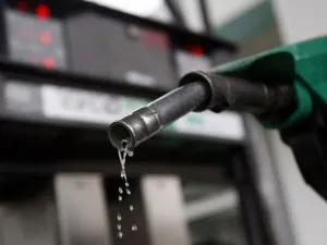إغلاق 39 محطة وقود في السعودية