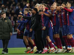 برشلونة مرشح لتحقيق انتصار جديد (Photo by LLUIS GENE / AFP)